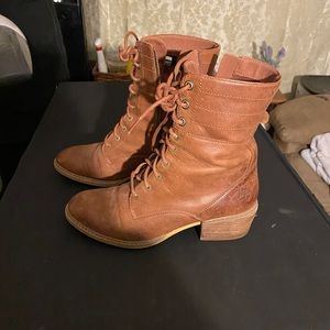 Tan timberland boots 7.5